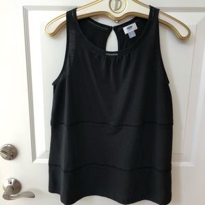 Old Navy 3 Tier Top & Separated w/Narrow Open Rows